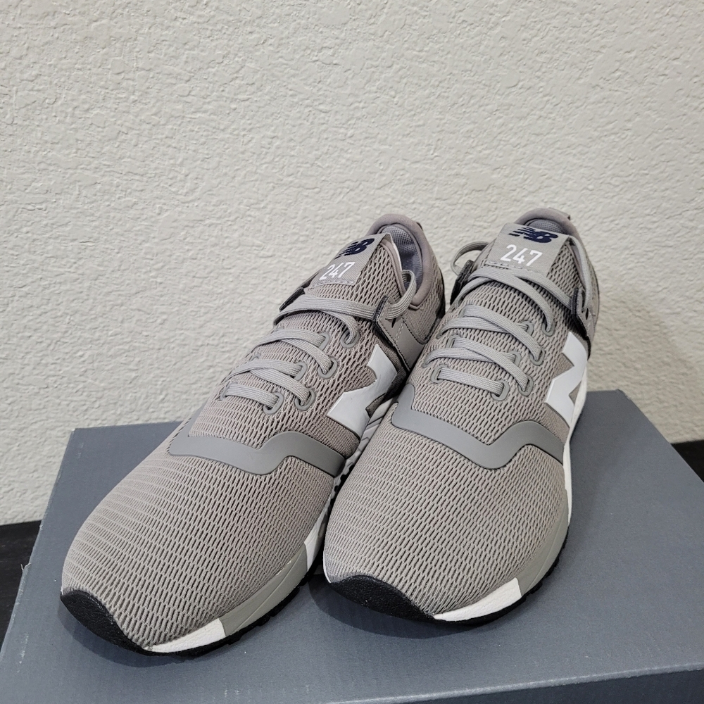 New Balance Men or Boys size 4